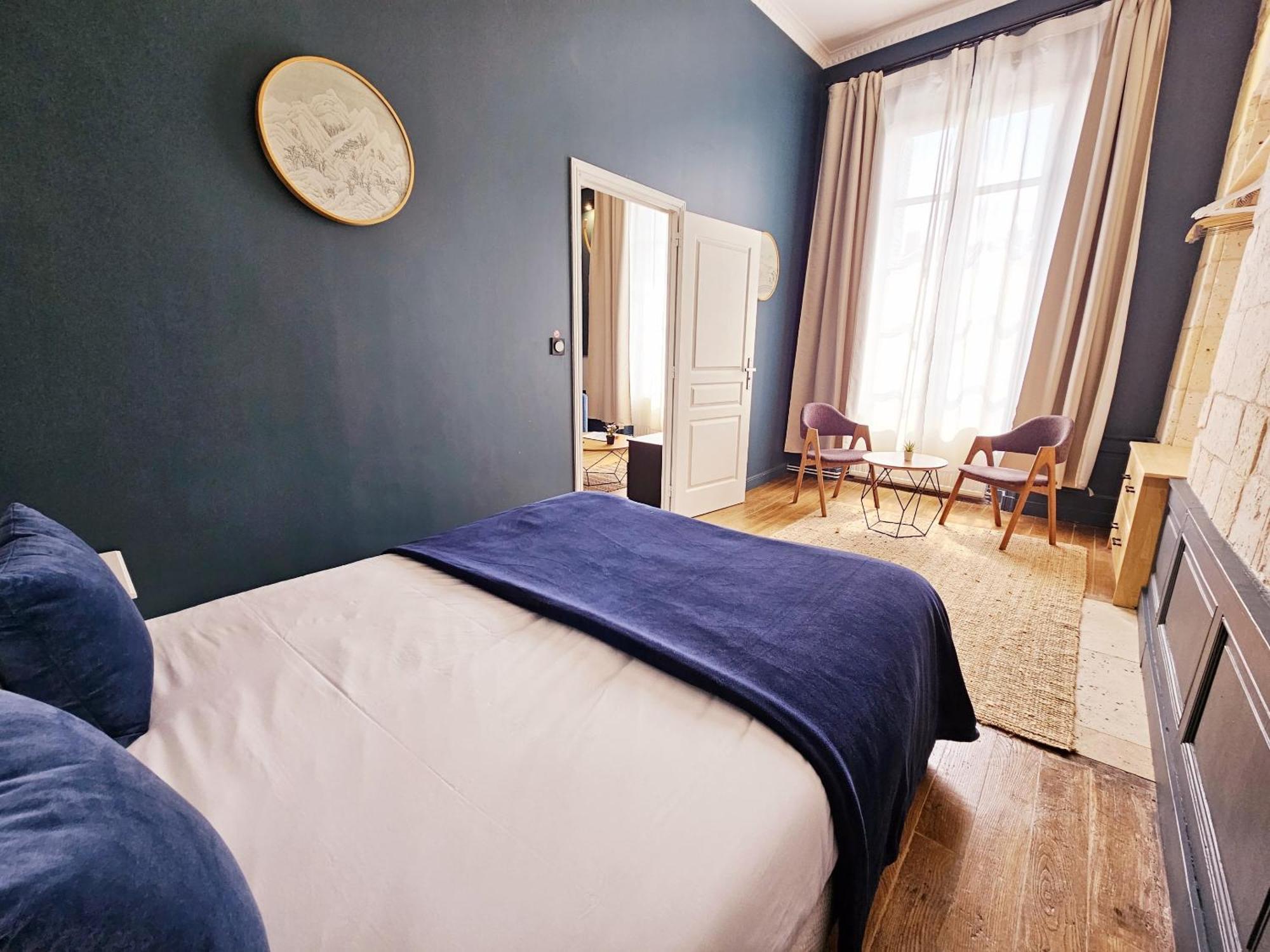 Meubles De L'Arsenal Coeur De Ville ! Angoulême Zimmer foto
